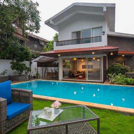 El Lodge By Stayvista - Pool, Lawn, And A Charming Gazebo For Your Perfect Getaway โลนาวาลา ภายนอก รูปภาพ